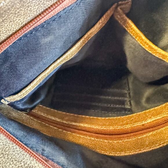 🎨SORA Hand-Painted Genuine Leather Crossbody Bag | Butterfly & Floral ArttoWear - Picture 5 of 5